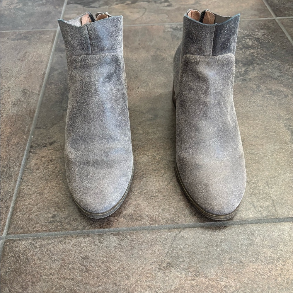 Lucky Brand Gray Ankle Boots